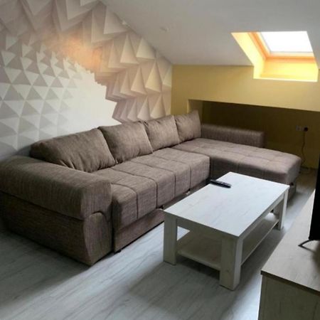 Zara Apartman Krusevac - Centar Apartment Ngoại thất bức ảnh